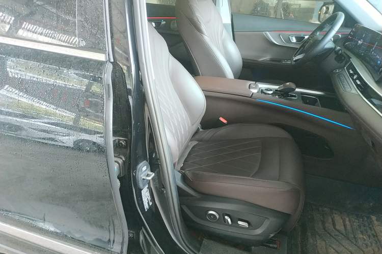 Used Chery Tiggo 8 PRO 2025 290T Two-Wheel Drive Prestige Edition Right Front Seat