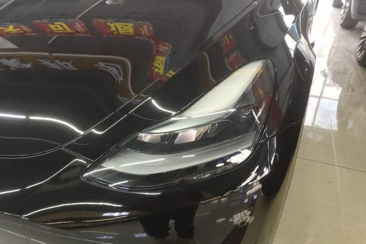 Used Tesla Model Y 2021 Long-Range All-Wheel-Drive Version 3D7
