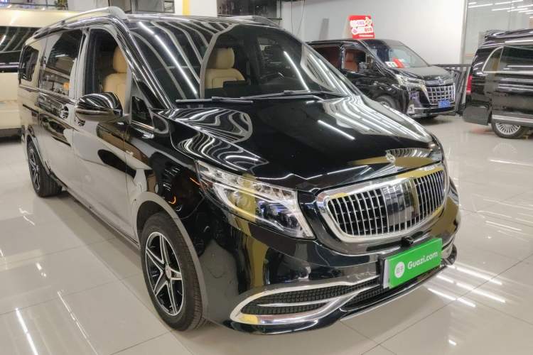 Used Mercedes-Benz V-Class 2018 V250 2.0T Extended Version 5.37 meters Middle East Edition
