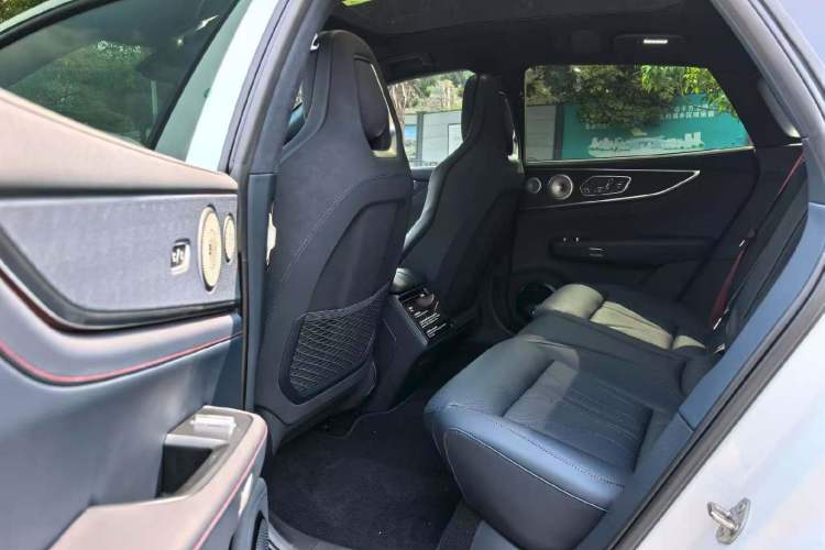 Used Zeekr 001 2026 95° All-Wheel-Drive Max Edition Left Rear Seat