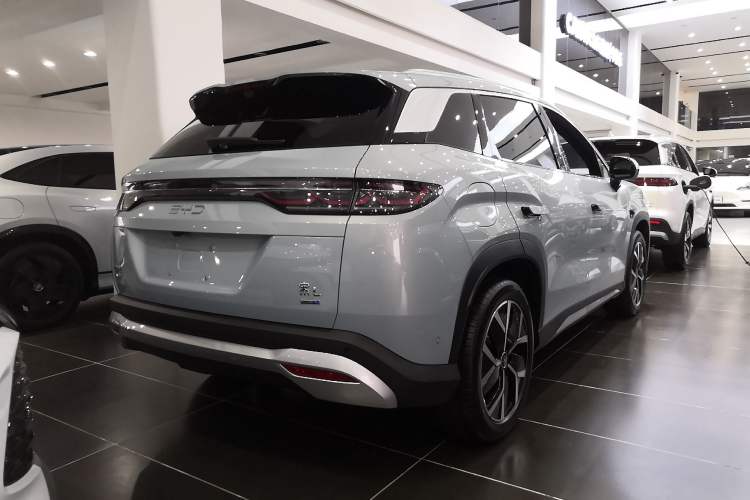 Used BYD Song L DM-i 2025 Intelligent Driving Version 160 km Beyond-Range Type Rear Right 45 Deg