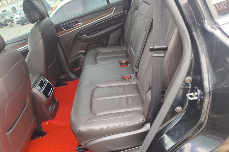 Used Roewe RX8 2018 30T Smart Connectivity All-Wheel Drive Supreme Edition