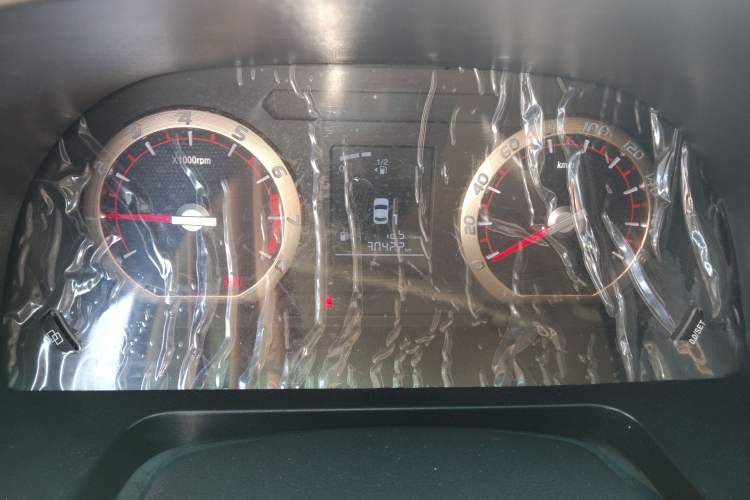 Used FORTHING Lingzhi 2018 M5L 2.0L 7-Seater Comfort Model
