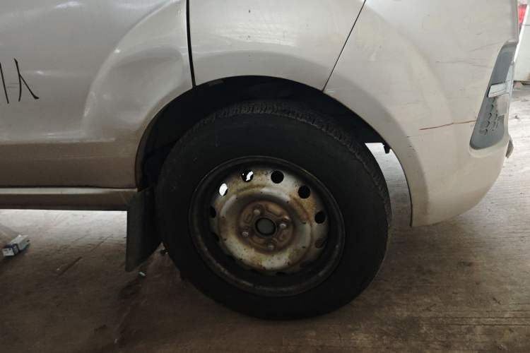 Used Jinbei Hiace X30 2018 1.5L Comfort Model DLCG14 Right Front Wheel Hub