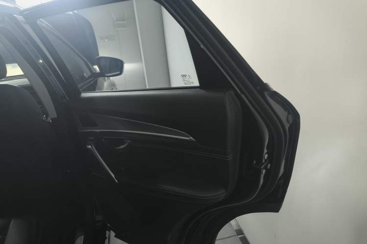 Used JETOUR X70 PLUS 2023 1.6T DCT Stronger 5-Seater