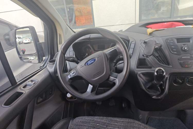 Used Ford Transit 2020 2.0T Diesel Multi-Function Commercial Vehicle Mid-Chassis Low-Roof Design with Dual Rear Doors Meeting China VI Emission Standards
