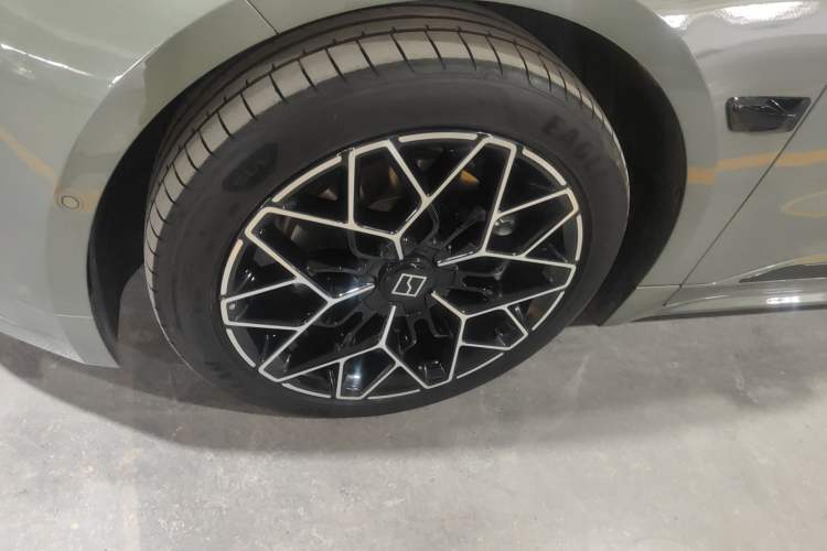 Used Zeekr 001 2025 WE Edition 100 kWh Rear-Wheel Drive