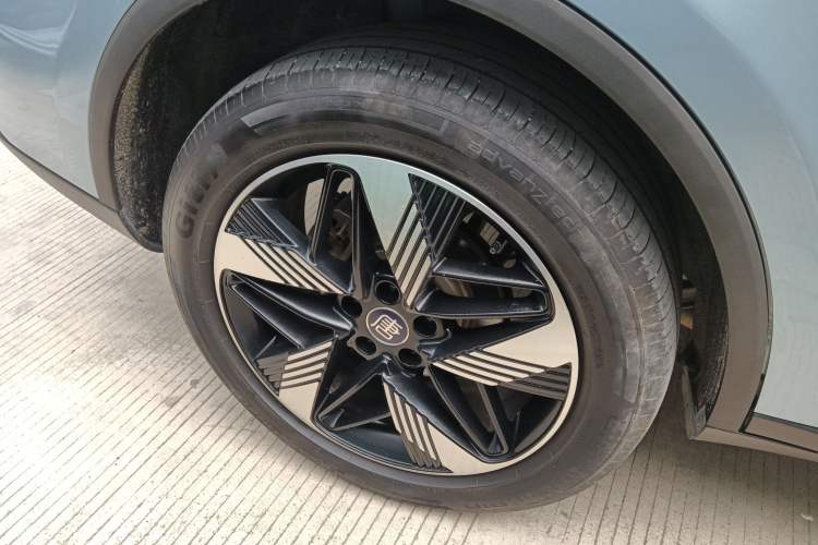 Used BYD Tang New Energy 2023 DM-i Champion Edition 112KM Prestige Model Right Rear Wheel Hub