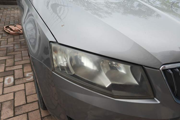 Used Skoda Octavia 2015 1.6L Automatic Yijie Edition Right Front Headlight