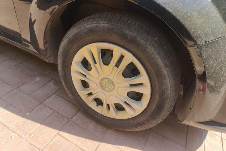 Used Buick Excelle 2011 1.6LX-AT Right Front Wheel Hub
