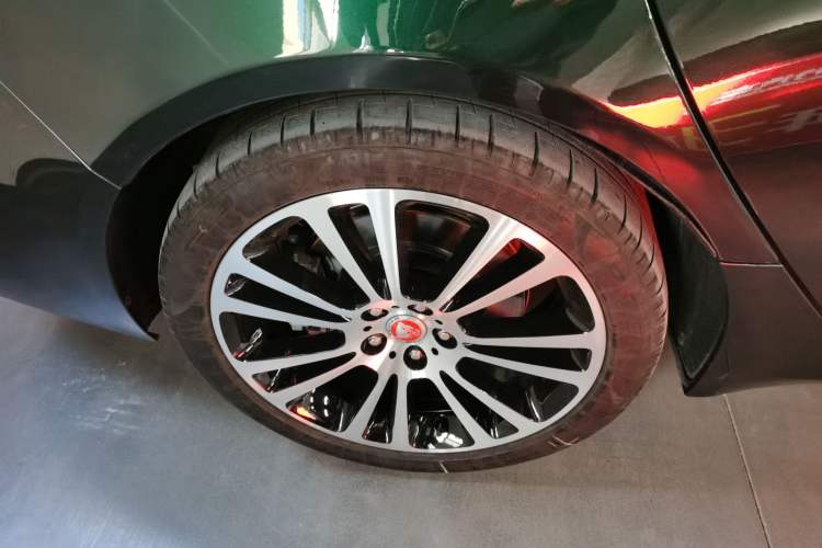 Used Jaguar XFL 2024 2.0T P250 Two-Wheel Drive Prestige Luxury Edition
