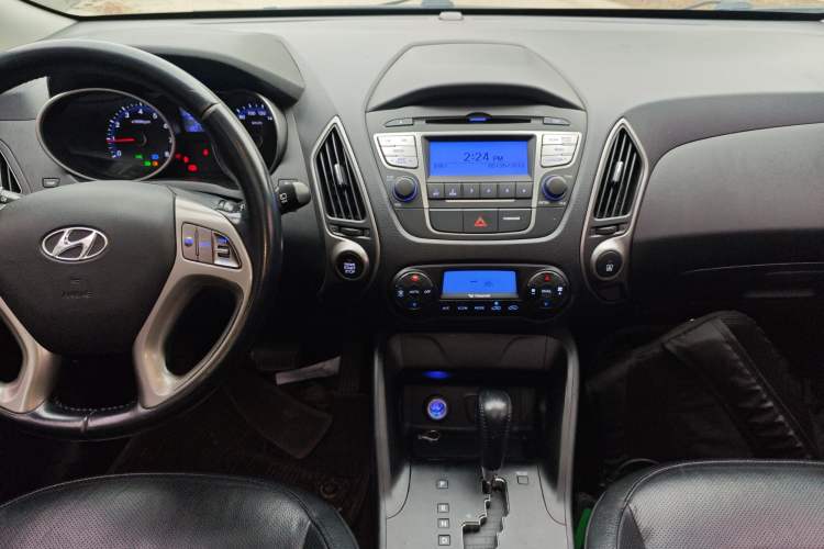 Used Hyundai ix35 2015 2.0L Automatic 2WD Smart Version China V Standard
