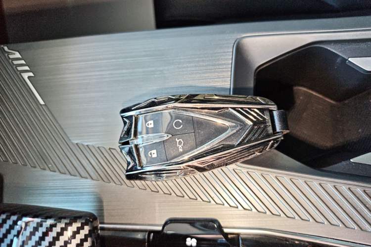 Used Oshan Z6 2023 Blue Whale 1.5T DCT Smart Edition