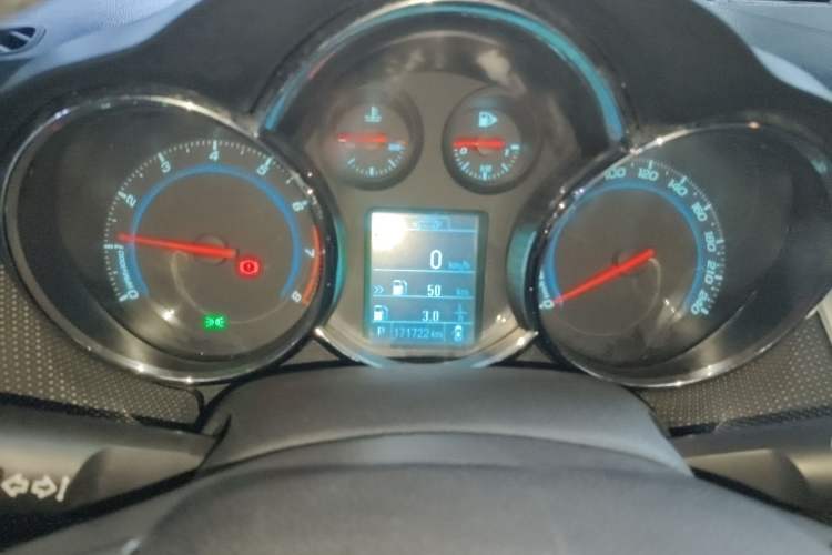 Used Chevrolet Cruze 2013 Hatchback 1.6T Automatic Flagship Model Instrument Cluster