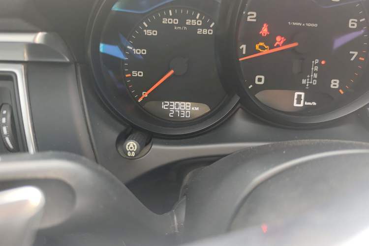 Used Porsche Macan 2017 Macan 2.0T Odometer Close Up