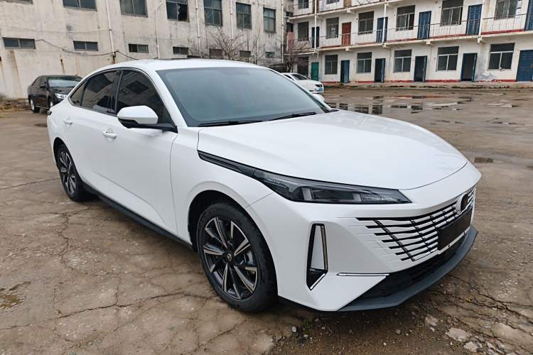 Used Changan Eado 2025 Blue Whale 1.5T 500Bar Prestige Model
