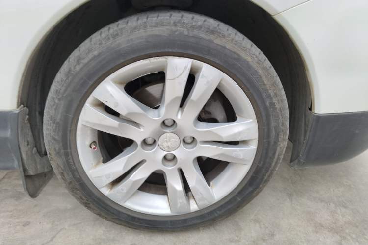 Used Peugeot 3008 2015 2.0L Automatic Classic Edition