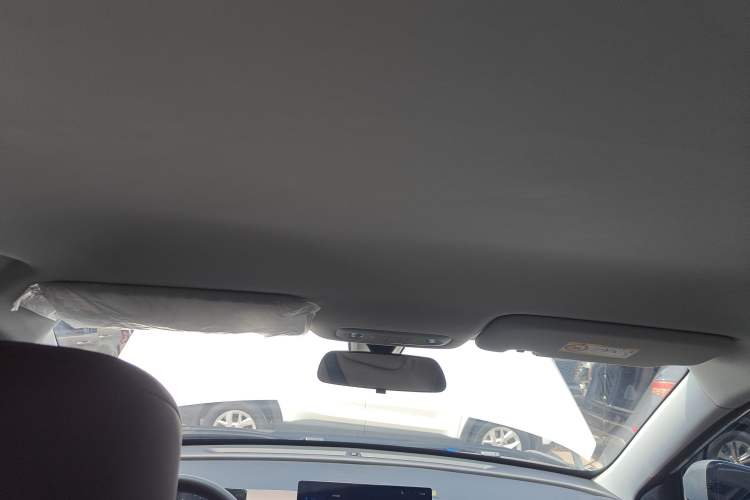 Used Wuling Xingguang 560 New Energy 2026 Model, Pure Electric, 500 km, Luxury Version Headliner