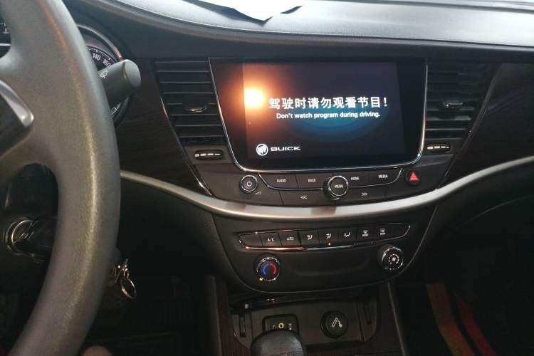 Used Buick Verano 2019 Sedan 20T Dual-Clutch Leading Model Audio And AC Panel