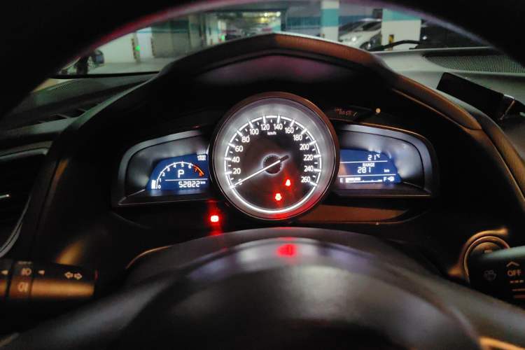 Used Mazda 3 Axela 2017 Sedan 1.5L Automatic Luxury Model Emission Standard China V Instrument Cluster