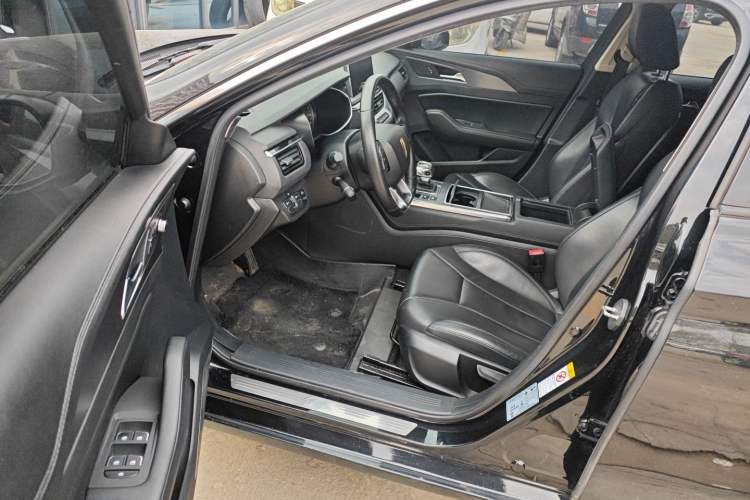 Used Hongqi H5 2022 Classic Model Facelift 1.5T DCT Qiyun Edition
