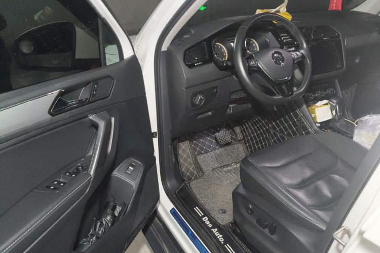 Used Volkswagen Tiguan L 2020 330TSI Automatic Two-Wheel Drive Smart Luxury Edition China VI Standard