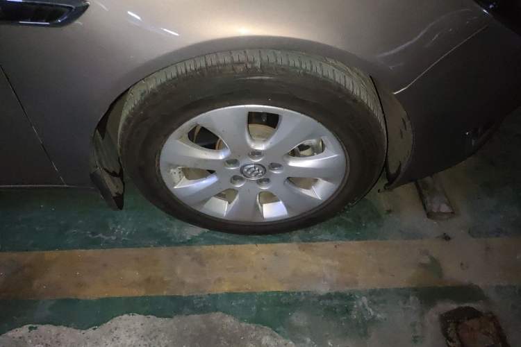 Used Buick Regal 2014 1.6T Fashionable Tech Edition Right Front Wheel Hub
