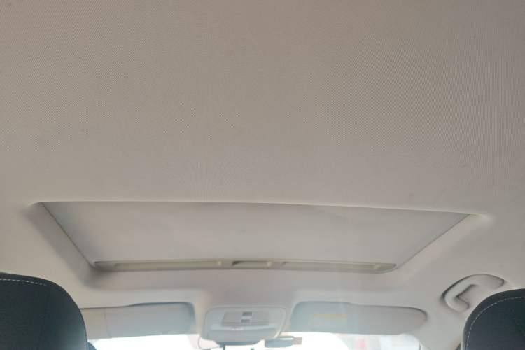 Used Roewe i5 2019 1.5L Automatic 4G Connected Langhao Edition Headliner