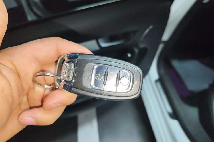 Used Audi A4L 2013 35 TFSI Automatic Standard Model
