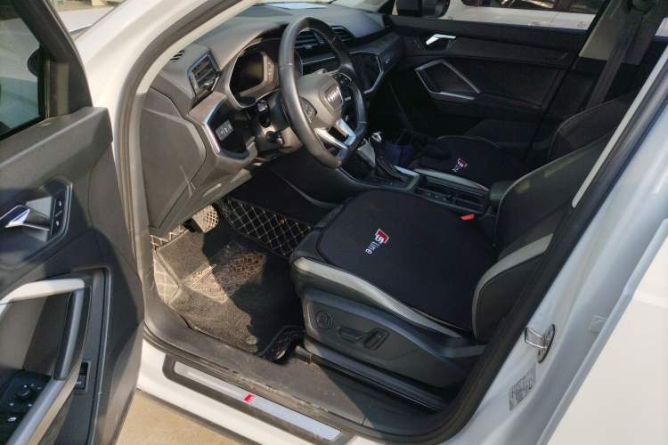 Used Audi Q3 2019 35 TFSI Fashion Dynamic Model