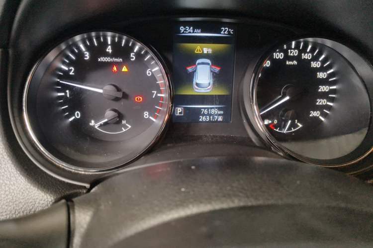 Used Nissan Qashqai 2017 2.0L CVT Smart Enjoyment Version China V Standard Odometer Close Up