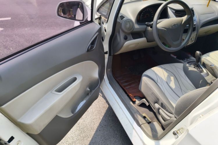 Used Chevrolet Sail 2011 Sedan 1.4L AMT Happiness Edition