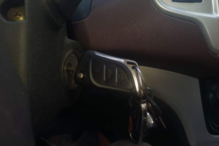 Used HYOSOW H3 2015 1.5L manual Comfort trim level Vehicle Key