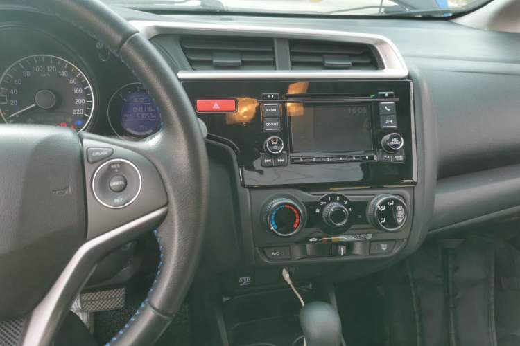 Used Honda Fit 2016 1.5L LXS CVT Comfort Sunroof Version
