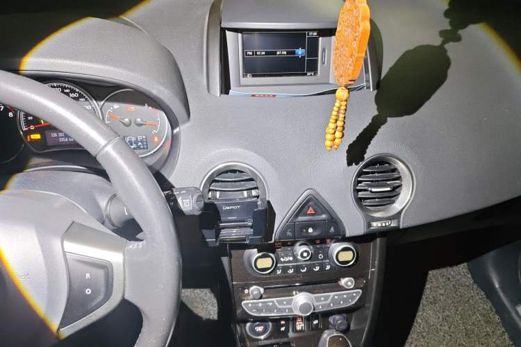 Used Renault Koleos 2012 2.5L 4x4 Comfort Edition with Navigation
