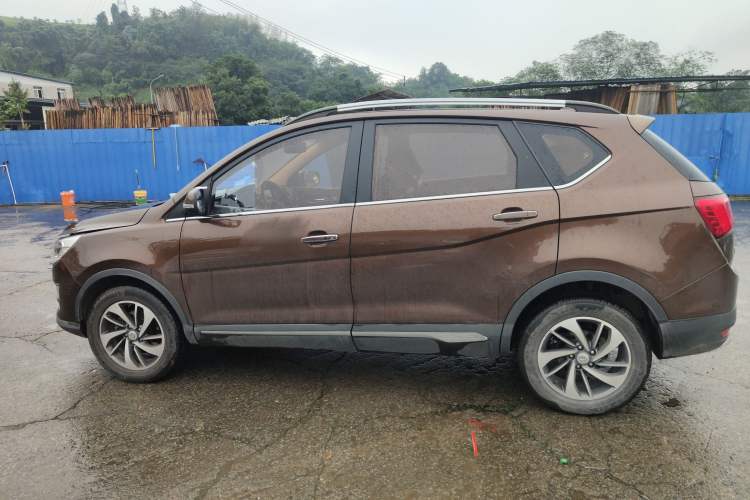 Used Baojun 560 2016 1.5T Manual Luxury Model
