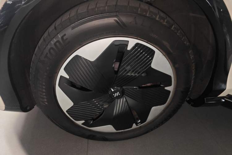 Used IM LS7 2023 77 kWh Urban Fit Pro Rear-Wheel Drive Version
