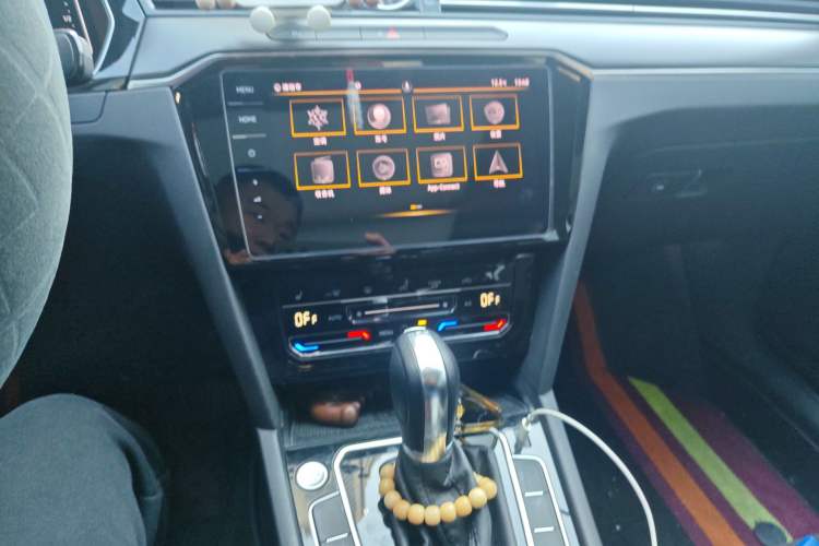 Used Volkswagen Magotan 2020 330TSI DSG Luxury Edition Audio And AC Panel