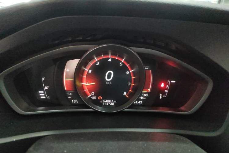 Used Volvo V40 2017 T3 Zhiya Edition
