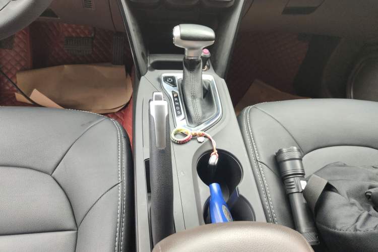 Used GAC Trumpchi GS4 2015 200T G-DCT Elite Edition Gear Lever