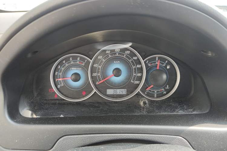 Used FAW Weizhi V5 2014 1.5L Manual Entry-Level Model
