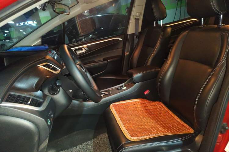 Used Honda Jade 2014 1.8L Automatic Comfort Elite Version 5 Seats Left Front Seat