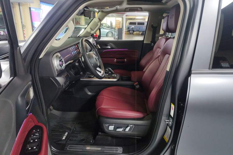 Used Tank 300 2024 330 3.0T V6
