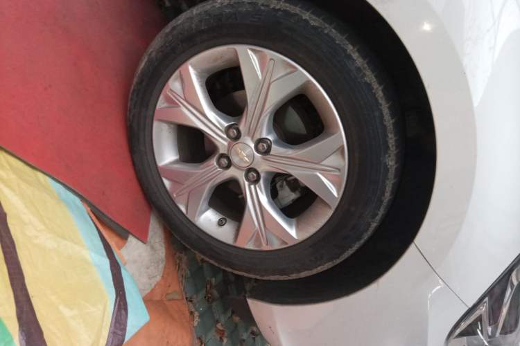 Used Chevrolet Cavalier 2020 325T Automatic Enjoyment Edition Right Front Wheel Hub