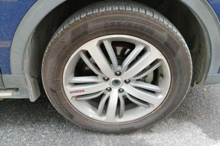 Used Haval H6 2017 Red-Label 1.5T Automatic Two-Wheel Drive Smart Edition Right Front Wheel Hub