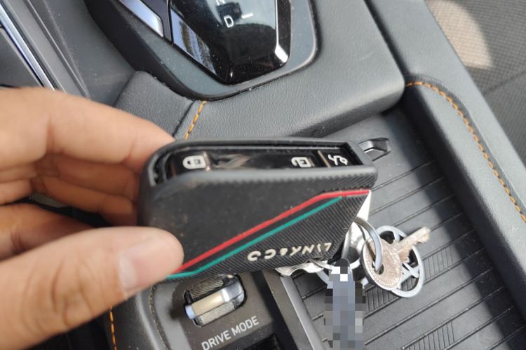 Used Lynk & Co 06 EM-P 2022 PHEV 84 km Range Pro Version