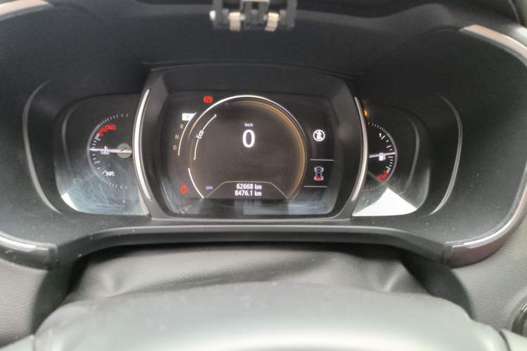 Used Renault Koleos 2018 2.0L Two-Wheel-Drive Luxury Edition Odometer Close Up