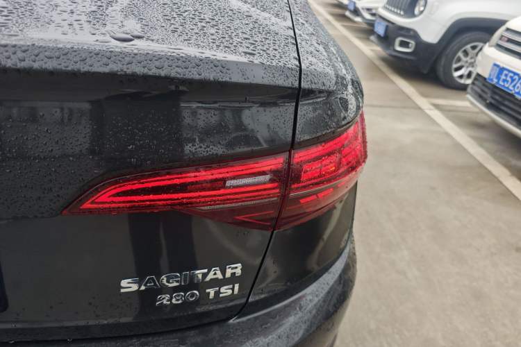 Used Volkswagen Sagitar 2020 280TSI DSG Comfort Version China VI Standard Right Rear Taillight
