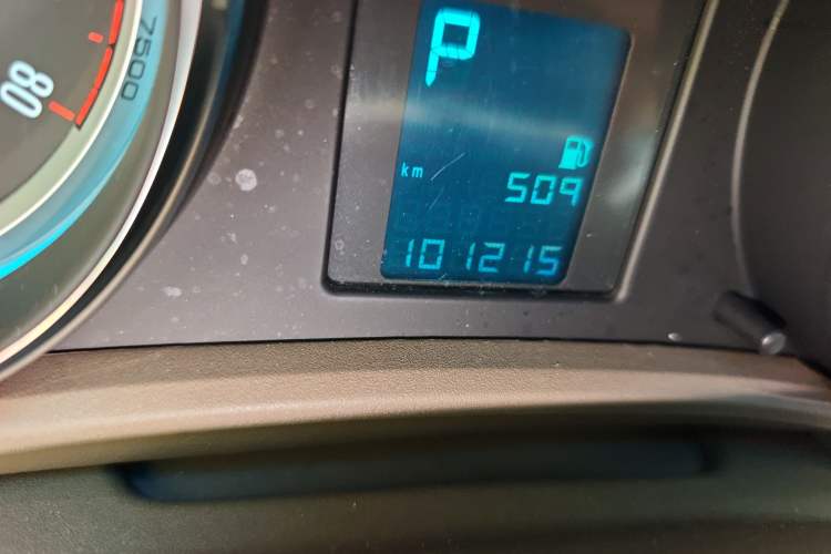 Used Buick GT 2013 GT 1.6L Automatic Fashion Edition Odometer Close Up