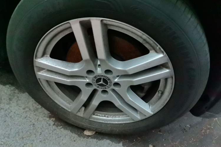 Used Mercedes-Benz GLB 2021 GLB 180 Dynamic Edition Right Front Wheel Hub